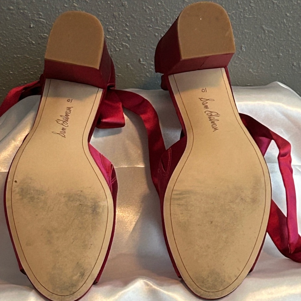Sam Edelman Satin Peep-Toe Block Heel Sandals in Fuchsia - Picture 6 of 7